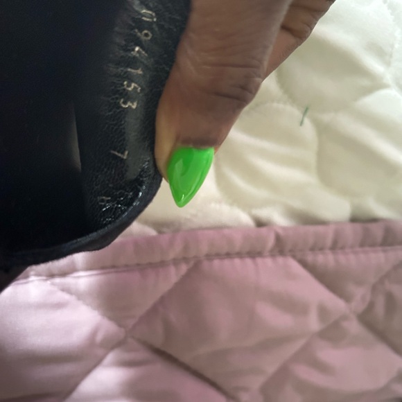 AUTHENTIC MONOGRAM GUCCI SANDAL - Picture 9 of 9